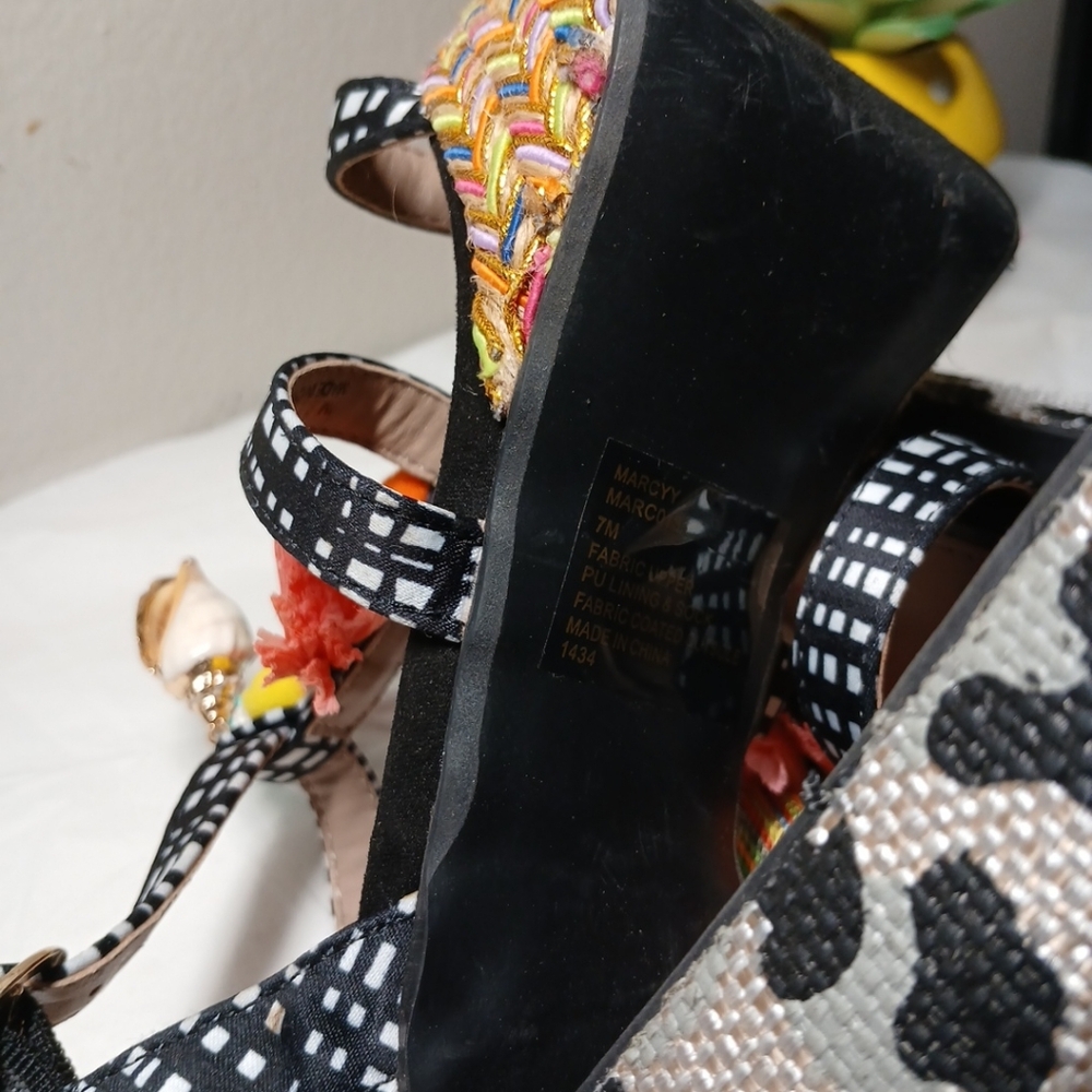 Betsey Johnson Black Multicolor Tassel Platform Heels Shoes Womens Sz 7 EUC Fun - Picture 8 of 13